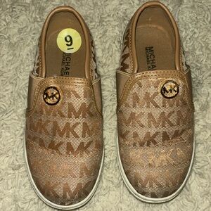 Michael Kors girls shoes size 9 used once in great condition